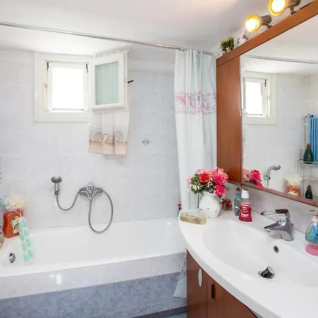 Vathy Kladaki Cosy Maisonette Hébergement de vacances Tínos
